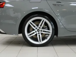 Audi  6