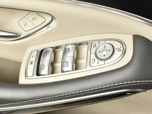 Mercedes-Benz  12