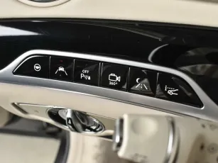 Mercedes-Benz  16