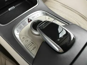 Mercedes-Benz  9