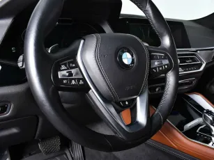 BMW  9
