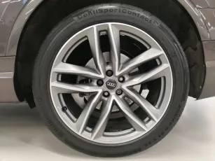 Audi  7