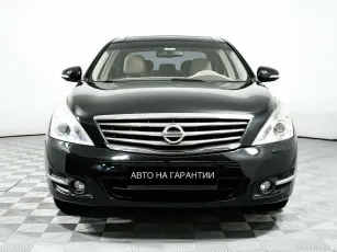 Nissan  2