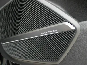 Audi  16