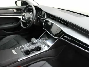 Audi  9