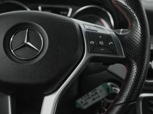 Mercedes-Benz  12
