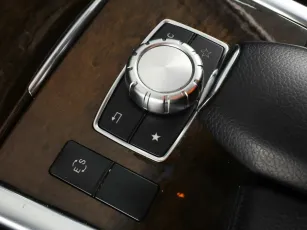 Mercedes-Benz  8