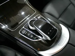 Mercedes-Benz  12