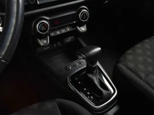 Kia  8