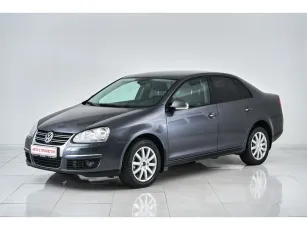 Volkswagen Jetta,  V