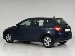 Kia  4