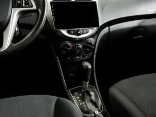Hyundai  9