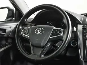 Toyota  12