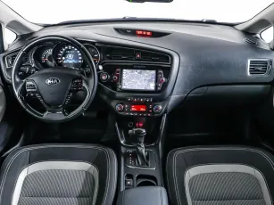 Kia  11