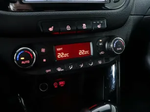 Kia  17