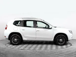 Nissan  4