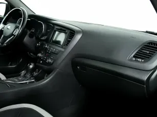 Kia  8
