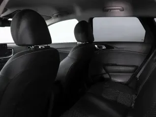 Kia  10