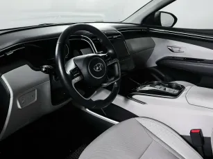 Hyundai  12