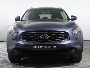 Infiniti  2