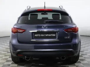 Infiniti  5