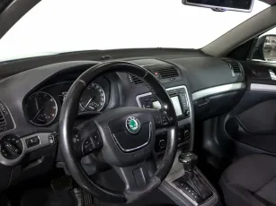 Skoda  8