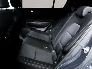 Kia  11