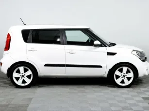 Kia  4