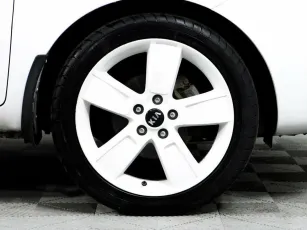 Kia  7