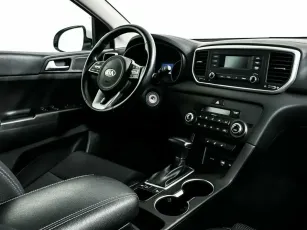 Kia  9