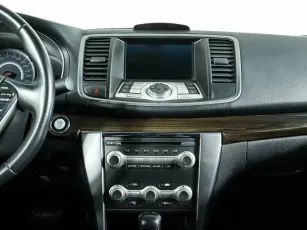 Nissan  15