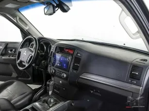 Mitsubishi  9