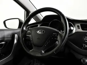 Kia  12