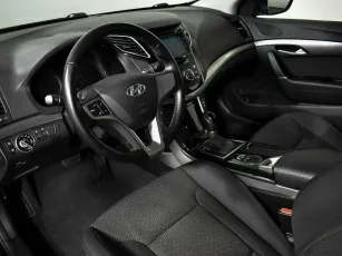 Hyundai  12