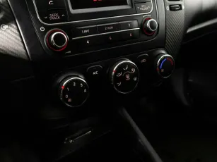 Kia  9