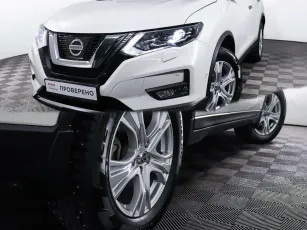 Nissan  10