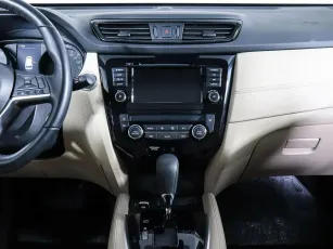 Nissan  16