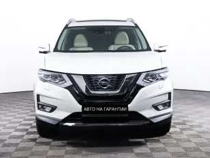 Nissan  2