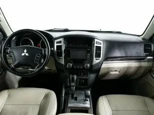 Mitsubishi  7