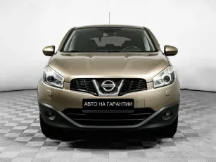 Nissan  2