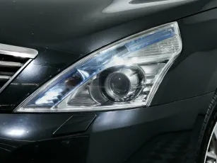 Nissan  5