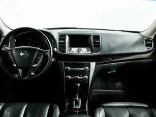 Nissan  9