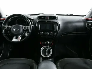 Kia  10