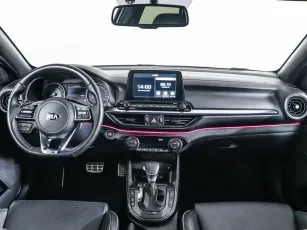 Kia  9