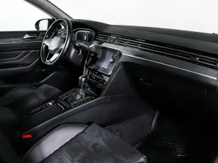 Volkswagen  9
