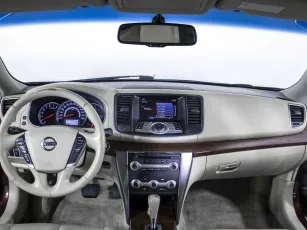 Nissan  8
