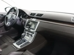 Volkswagen  6