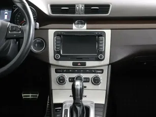 Volkswagen  9