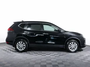 Nissan  4