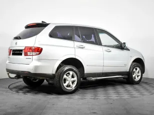 SsangYong  3